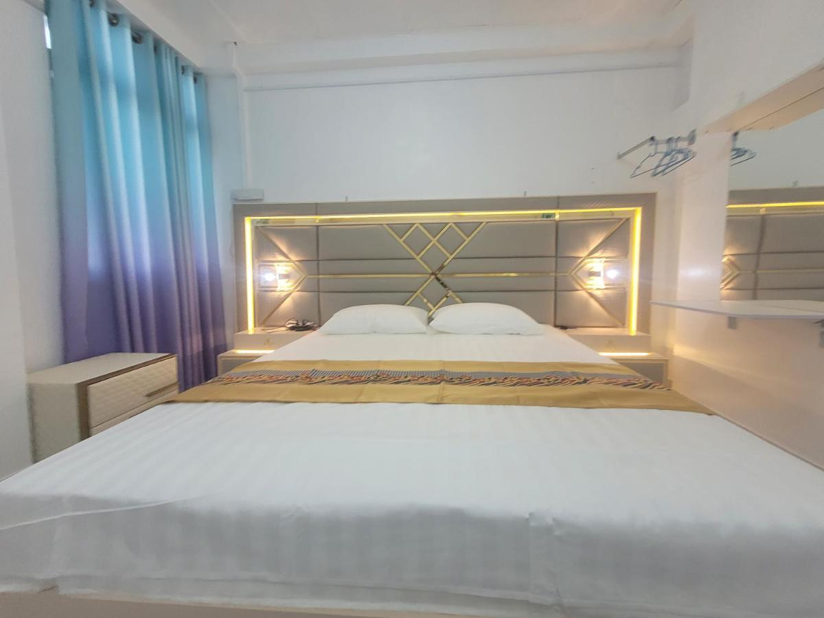 Ontrack Travel Transit Hotel Malé Eksteriør billede